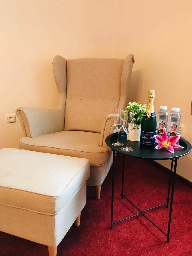 Hotel Posta Sobotka Ngoại thất bức ảnh