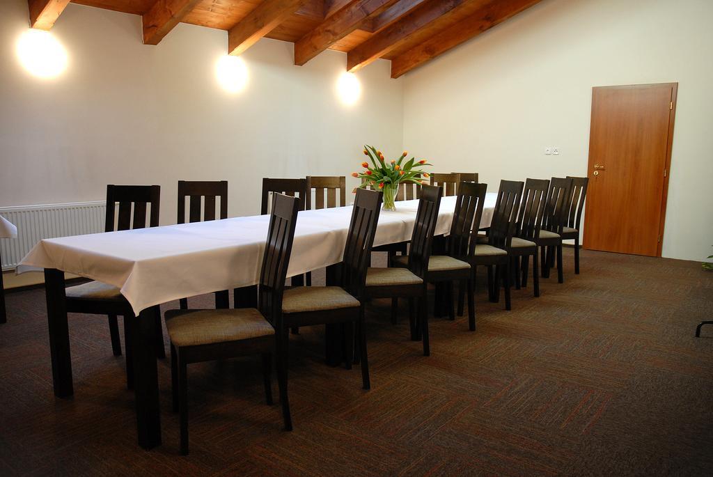 Hotel Posta Sobotka Ngoại thất bức ảnh