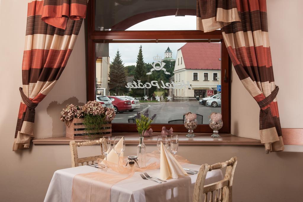 Hotel Posta Sobotka Ngoại thất bức ảnh