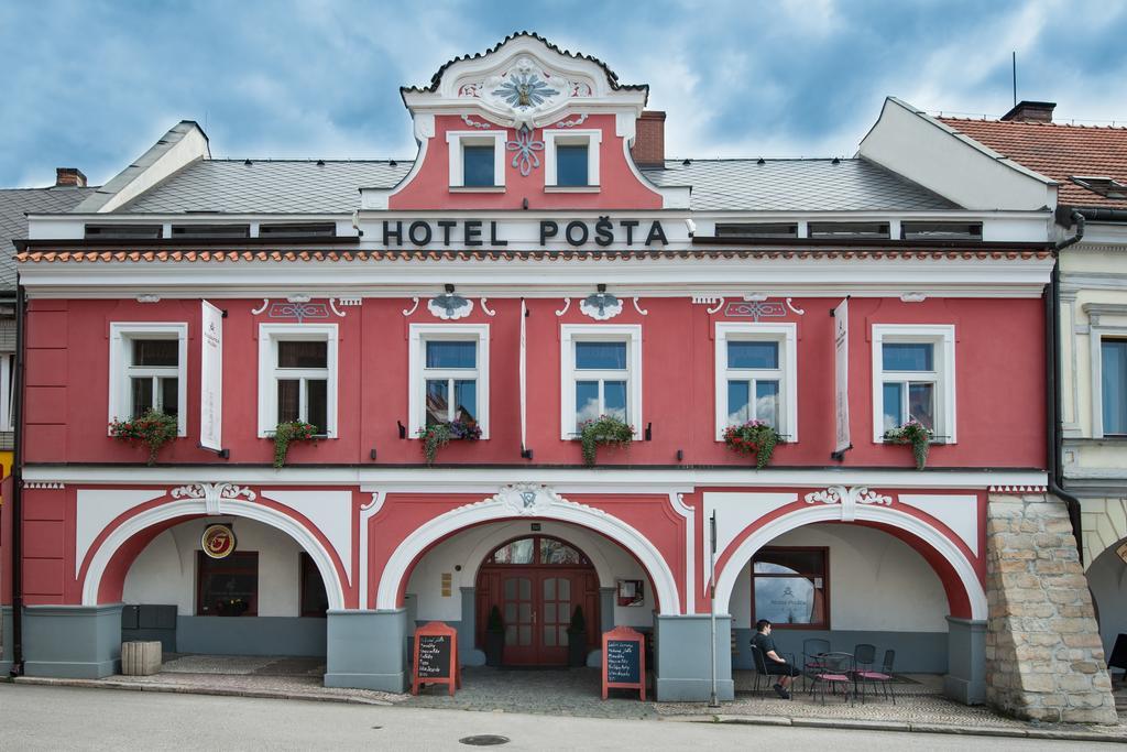 Hotel Posta Sobotka Ngoại thất bức ảnh