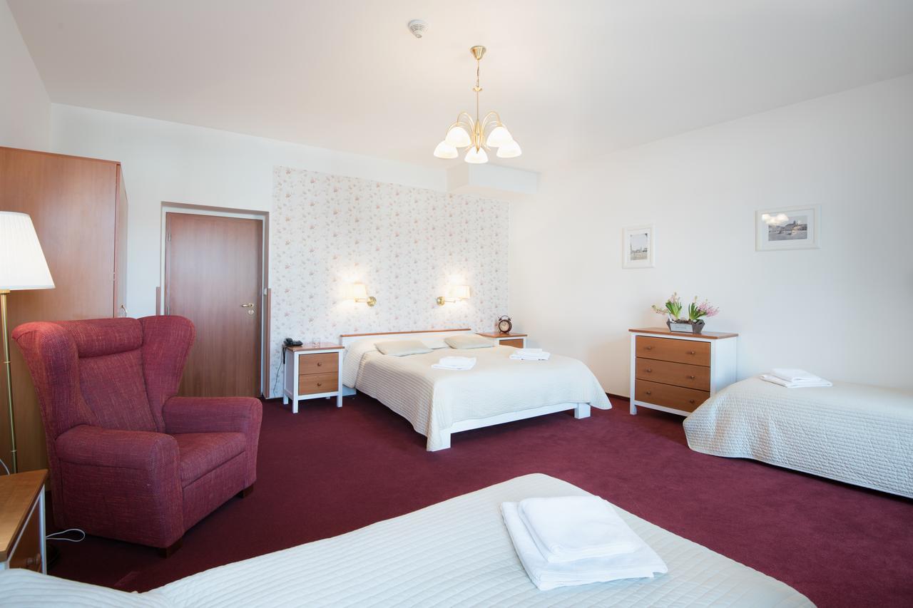 Hotel Posta Sobotka Ngoại thất bức ảnh